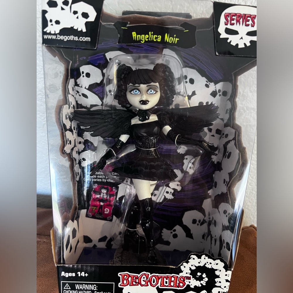 Begoths Angelica Noir doll series 4